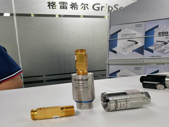 熱水器運(yùn)轉(zhuǎn)測(cè)試中快速密封接頭的應(yīng)用